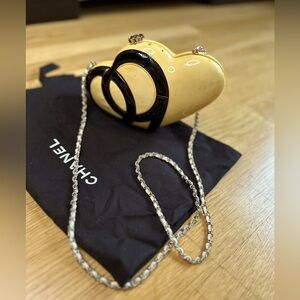 Vintage Chanel clutch